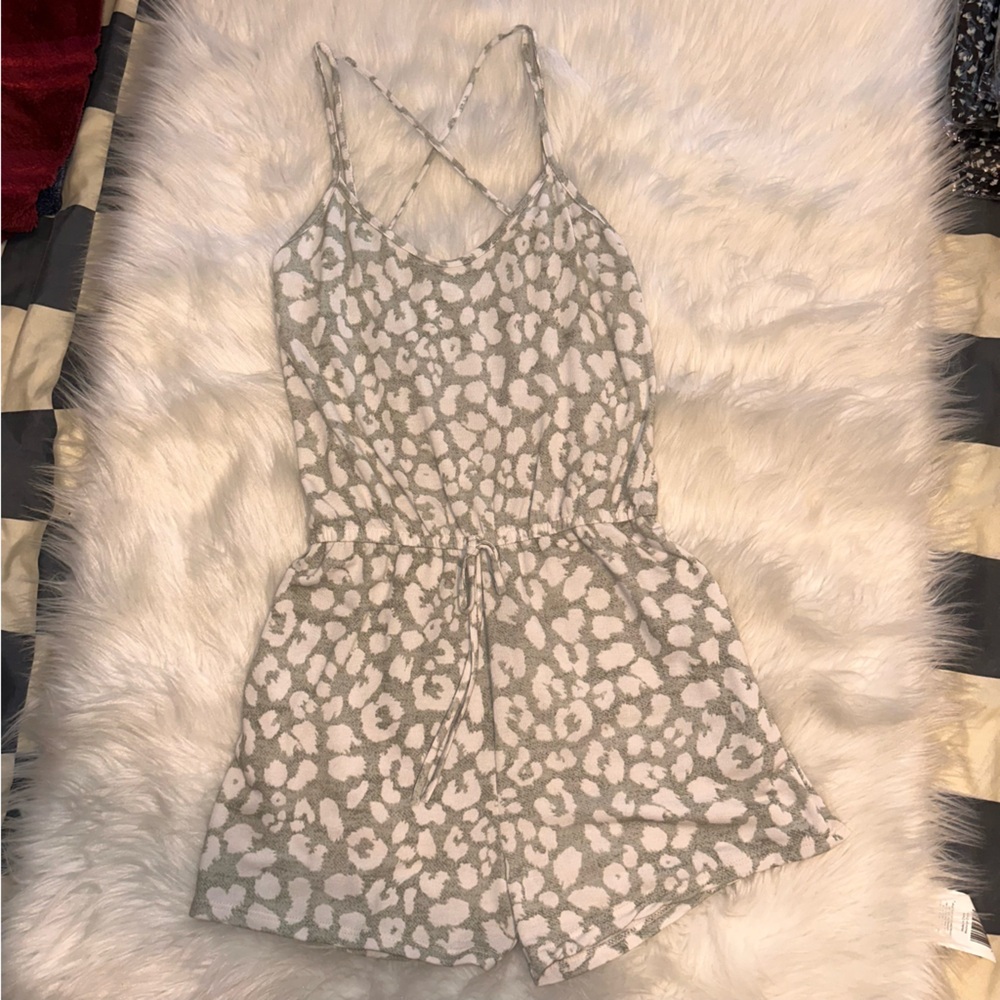 Light Green Leopard Romper Large